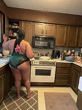 InterRacialFacial7296 online show from 06-21-26, 12:44