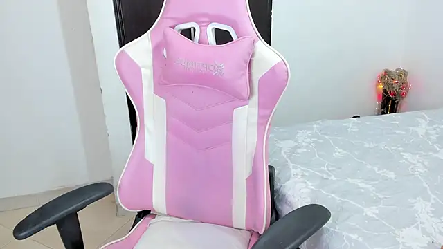 Snapshot of sexyhot_2024 chatting on 02-22-25, 12:51 sexyhot 2024 online show from 02-22-25, 12:51