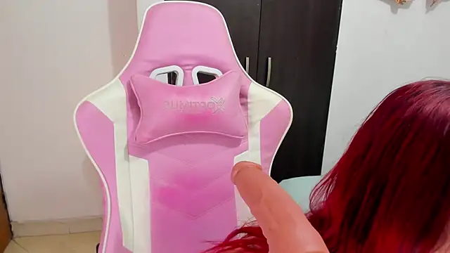 Snapshot of sexyhot_2024 chatting on 12-24-24, 03:05 sexyhot 2024 online show from 12-24-24, 03:05