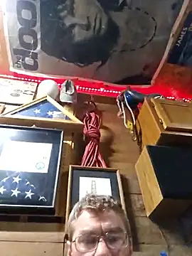 tileguyyy online show from 10-16-25, 04:32