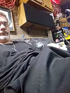 tileguyyy online show from 09-23-25, 04:08