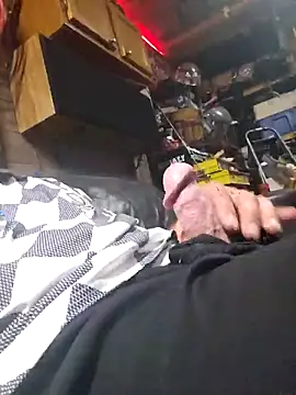 tileguyyy online show from 09-16-25, 01:06