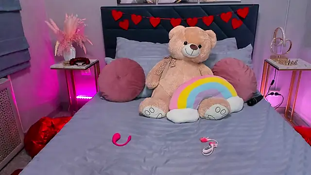 Snapshot of Curvy_Dynamite_ chatting on 02-25-26, 01:17 Curvy Dynamite online show from 02-25-26, 01:17