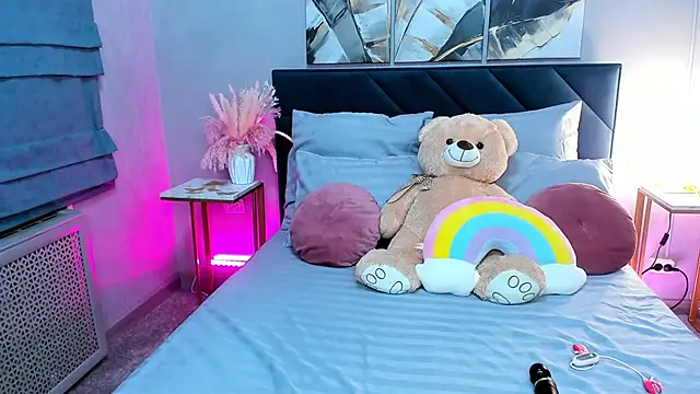 Curvy Dynamite  online show from 09-29-25, 01:23