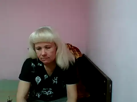Snapshot of sakura_blonde chatting on 02-26-25, 08:04 sakura blonde online show from 02-26-25, 08:04