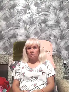 Snapshot of sakura_blonde chatting on 10-10-25, 03:24 sakura blonde online show from 10-10-25, 03:24