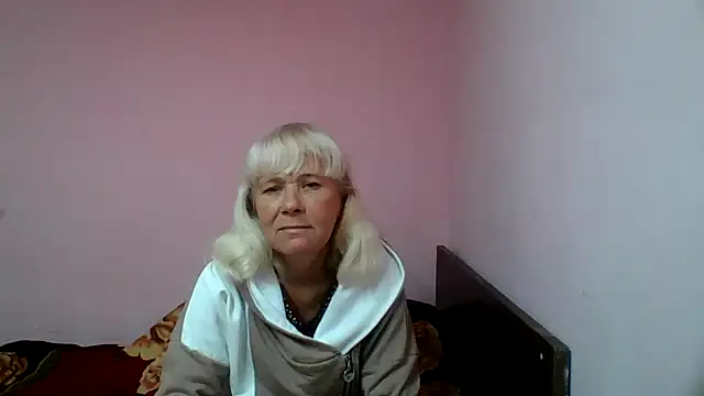 Snapshot of sakura_blonde chatting on 09-25-25, 06:41 sakura blonde online show from 09-25-25, 06:41