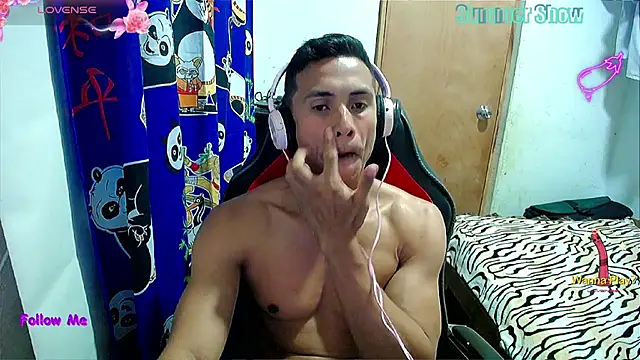 Willy Mate online show from 12-30-24, 04:42