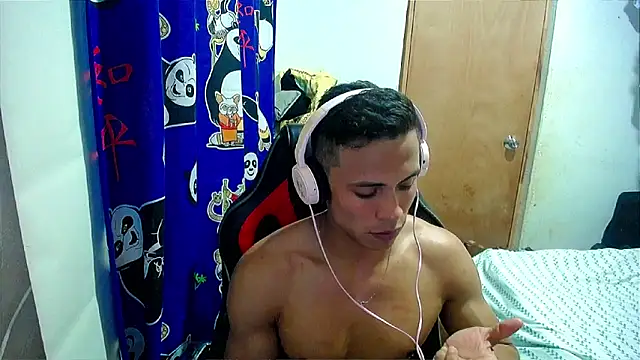 Willy Mate online show from 12-26-24, 04:21