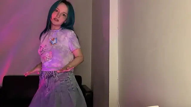 bumble bee online show from 01-04-25, 11:33