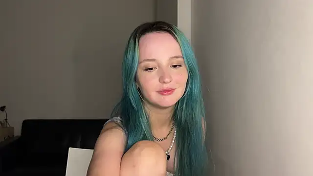 bumble bee online show from 02-19-25, 04:55