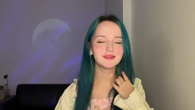 bumble bee online show from 01-03-25, 01:02