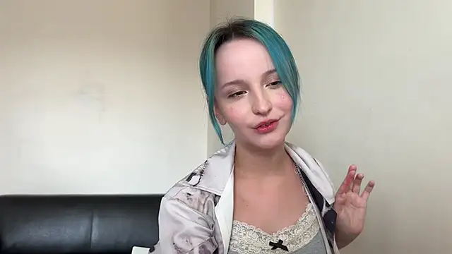 bumble bee online show from 12-31-24, 09:42