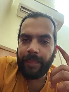 Arsh Loves Luv online show from 12-18-24, 04:49