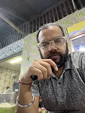 Arsh Loves Luv online show from 01-21-25, 02:59