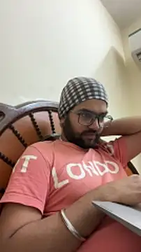 Arsh Loves Luv online show from 12-27-24, 03:37