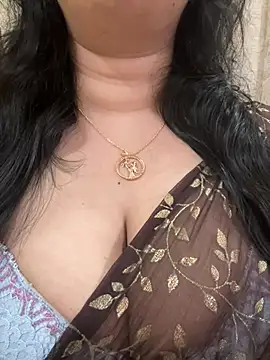 Snapshot of Akhi_Akshaya chatting on 01-29-25, 05:13 Akhi Akshaya online show from 01-29-25, 05:13