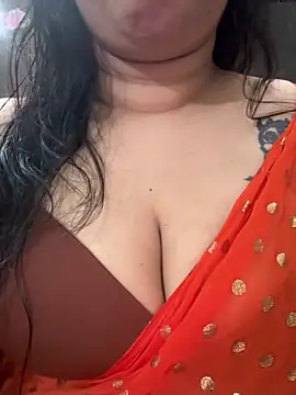 Snapshot of Akhi_Akshaya chatting on 01-04-25, 05:26 Akhi Akshaya online show from 01-04-25, 05:26