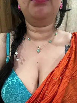 Snapshot of Akhi_Akshaya chatting on 02-01-25, 11:37 Akhi Akshaya online show from 02-01-25, 11:37