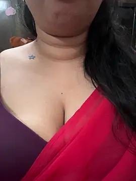 Snapshot of Akhi_Akshaya chatting on 01-11-25, 06:23 Akhi Akshaya online show from 01-11-25, 06:23