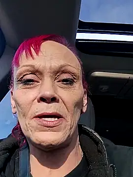 MommyMisfit online show from 12-20-25, 03:15