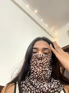 Snapshot of Kirti_Mittal chatting on 11-14-25, 05:49 Kirti Mittal online show from 11-14-25, 05:49