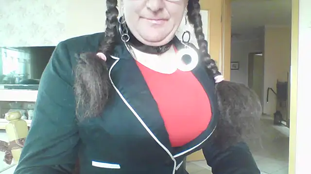 Snapshot of sexynadinets89 chatting on 09-10-25, 10:58 sexynadinets89 online show from 09-10-25, 10:58