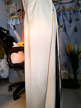 Lucy limon online show from 10-29-25, 07:57