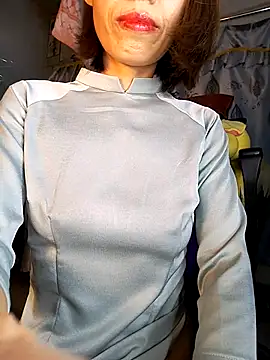 Lucy limon online show from 12-17-25, 07:19