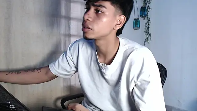 Snapshot of speedsamy chatting on 09-08-25, 08:08 speedsamy online show from 09-08-25, 08:08