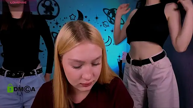 Snapshot of playful_sophie chatting on 06-21-26, 07:41 playful sophie online show from 06-21-26, 07:41