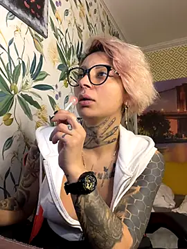 Lucky Deniz online show from 12-20-25, 10:07