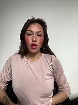 Snapshot of eriika_deep_ chatting on 02-23-25, 01:32 eriika deep online show from 02-23-25, 01:32