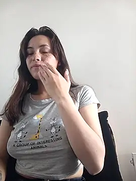 Snapshot of eriika_deep_ chatting on 03-16-25, 07:49 eriika deep online show from 03-16-25, 07:49