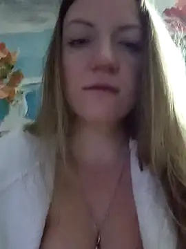 Snapshot of KattyLuuu chatting on 01-18-26, 09:35 KattyLuuu online show from 01-18-26, 09:35