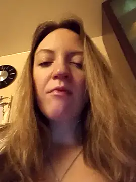 Snapshot of KattyLuuu chatting on 02-12-26, 09:58 KattyLuuu online show from 02-12-26, 09:58