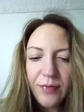 Snapshot of KattyLuuu chatting on 02-26-26, 08:31 KattyLuuu online show from 02-26-26, 08:31