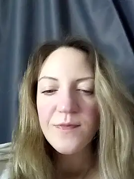 Snapshot of KattyLuuu chatting on 02-25-26, 08:19 KattyLuuu online show from 02-25-26, 08:19