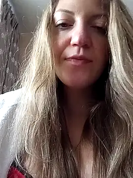 Snapshot of KattyLuuu chatting on 02-15-26, 12:59 KattyLuuu online show from 02-15-26, 12:59