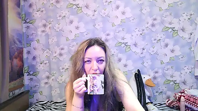 Snapshot of KattyLuuu chatting on 10-31-25, 09:00 KattyLuuu online show from 10-31-25, 09:00