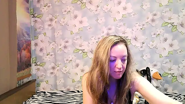 Snapshot of KattyLuuu chatting on 09-11-25, 03:06 KattyLuuu online show from 09-11-25, 03:06