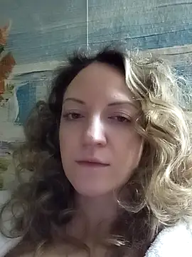 Snapshot of KattyLuuu chatting on 11-22-25, 08:51 KattyLuuu online show from 11-22-25, 08:51