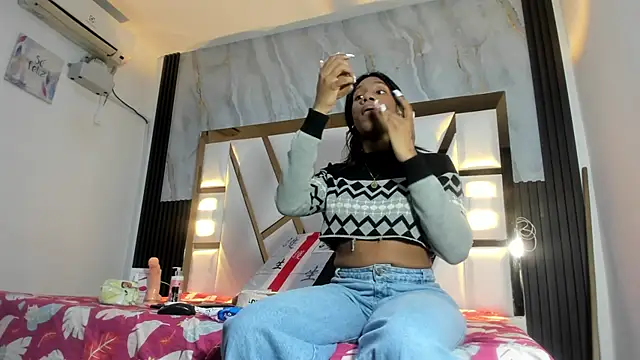 amber diior online show from 09-27-25, 01:45