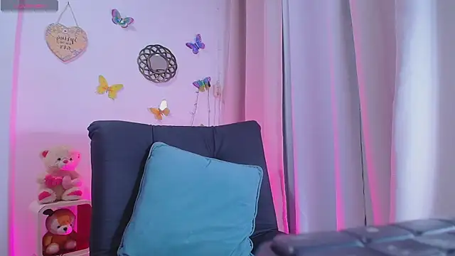 GabbyHills online show from 09-23-25, 01:45