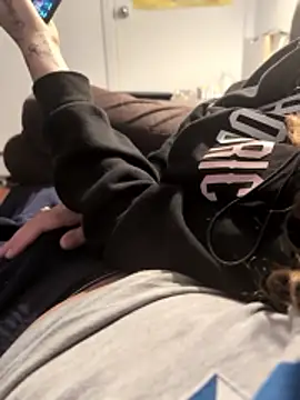 biggnipz online show from 10-24-25, 07:18