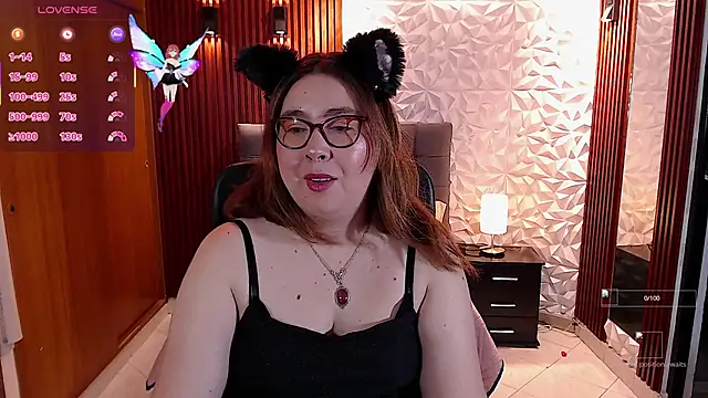 Snapshot of chloe_prg chatting on 09-19-25, 05:11 chloe prg online show from 09-19-25, 05:11