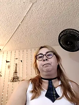 chloe prg online show from 05-26-26, 04:10