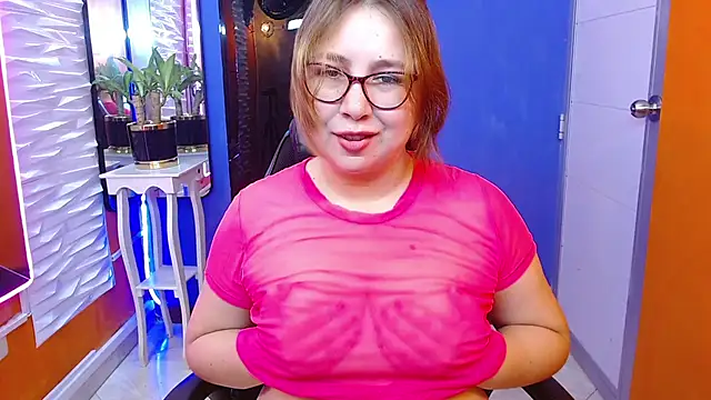 Snapshot of chloe_prg chatting on 03-12-25, 03:40 chloe prg online show from 03-12-25, 03:40