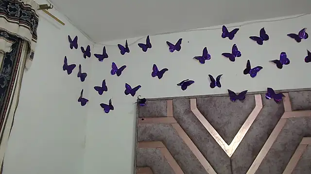 Anny Fox- online show from 11-27-25, 03:40