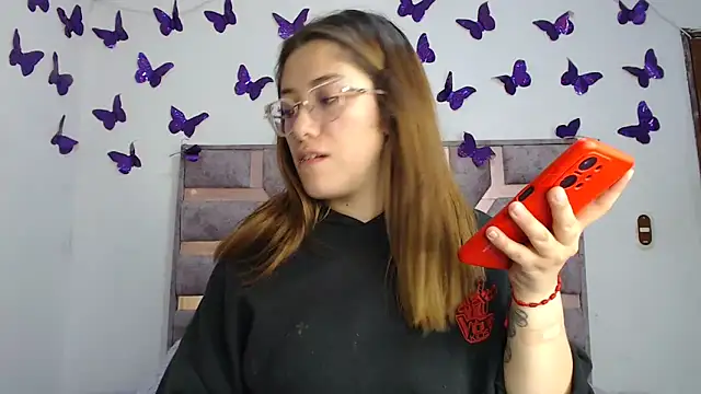 Anny Fox- online show from 12-20-25, 04:37